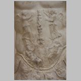 3154 ostia - museum - statua loricata - ornamente auf dem panzer.jpg